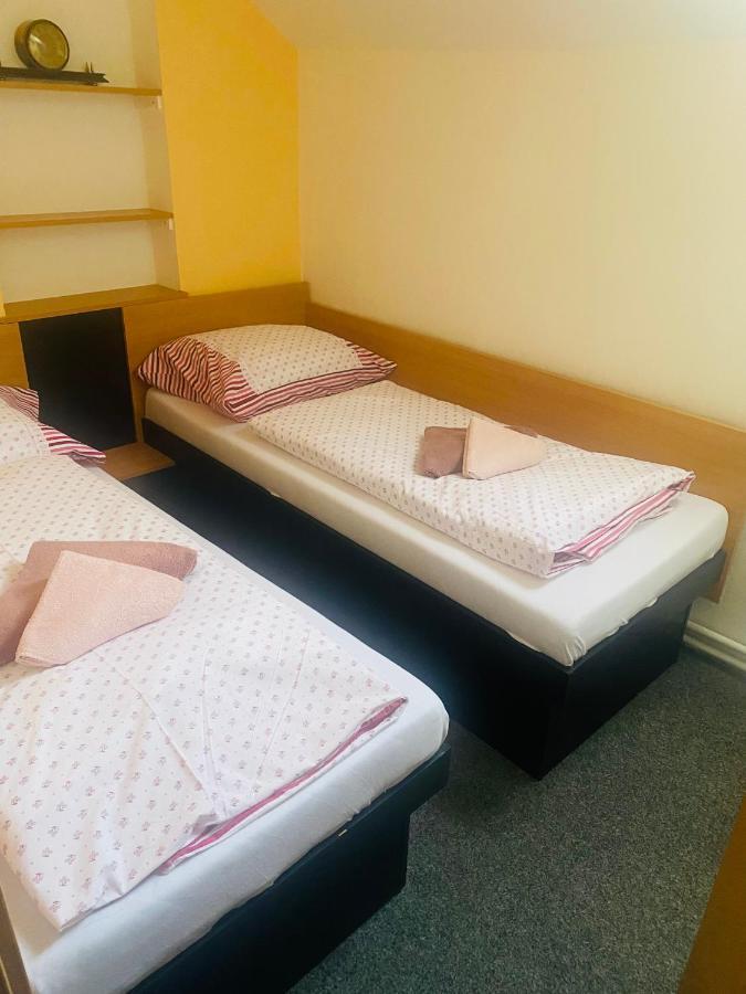 Отель Apartmanovy Dum Велке Лосины Экстерьер фото